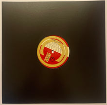 Load image into Gallery viewer, Neneh Cherry - Manchild 12" Single
