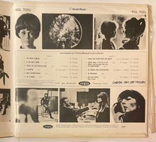 Load image into Gallery viewer, Françoise Hardy – Françoise Hardy Lp (South African Press)
