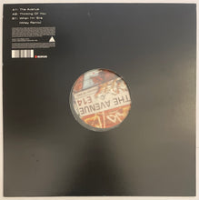 Load image into Gallery viewer, Roll Deep - The Avenue 12" Single
