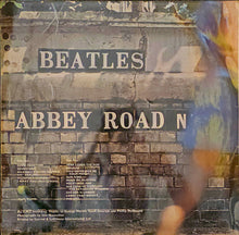 Load image into Gallery viewer, The Beatles - Abbey Road Lp (First Label/ Revised Cover)
